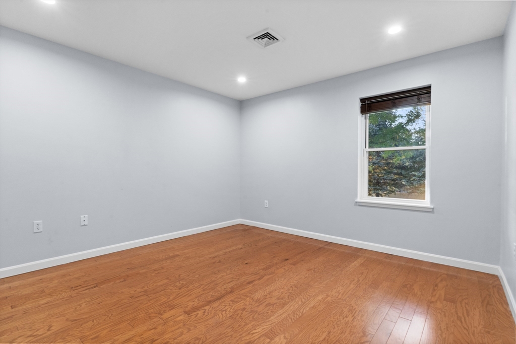 30 Franklin St # 105
