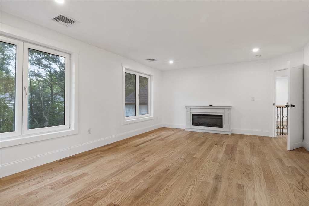 130 Zoar Ave