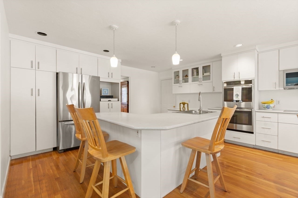 17 Niantic Rd