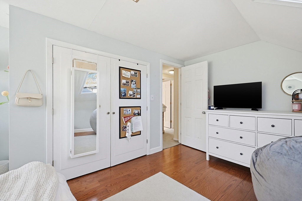 6 Hillside Road