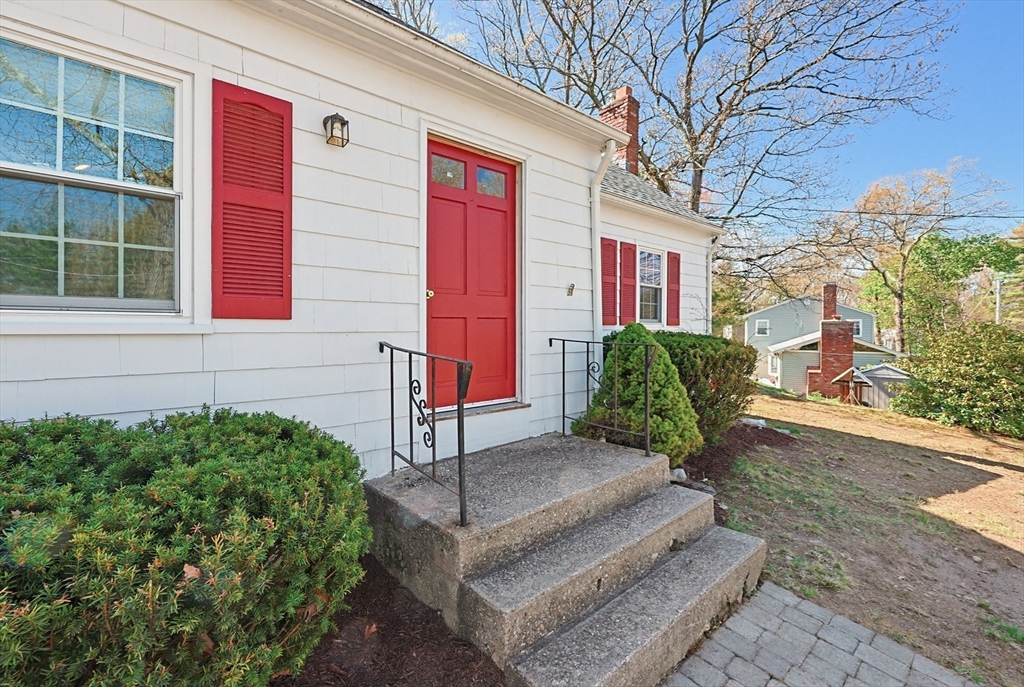 6 Hillside Road