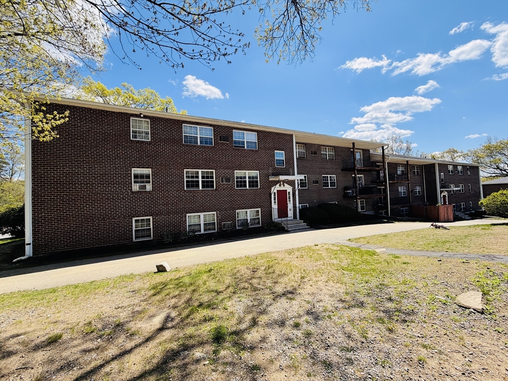 261 Boston Post Rd E # 3