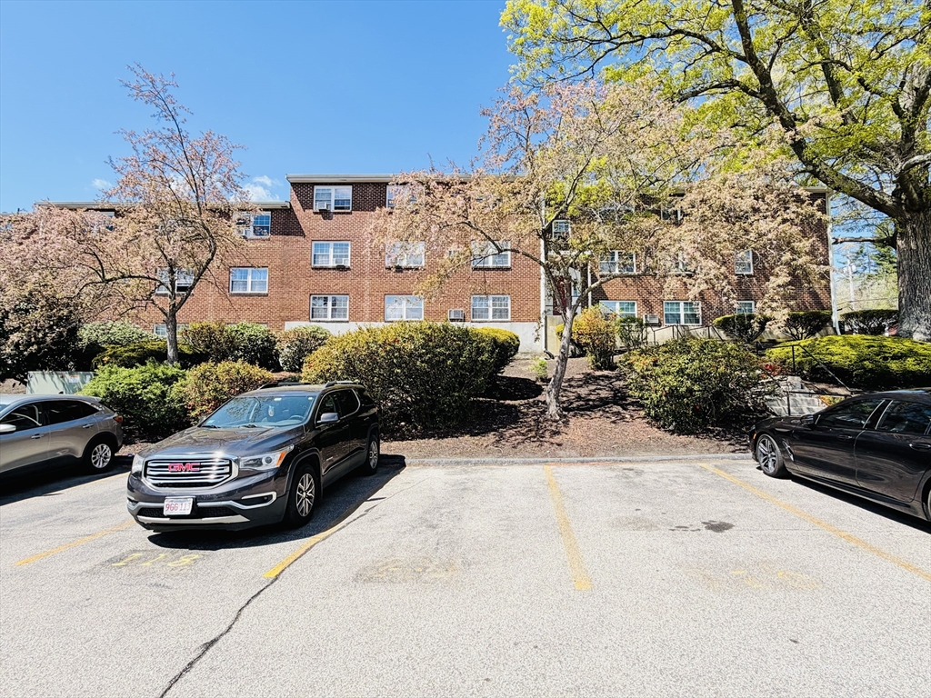 261 Boston Post Rd E # 3