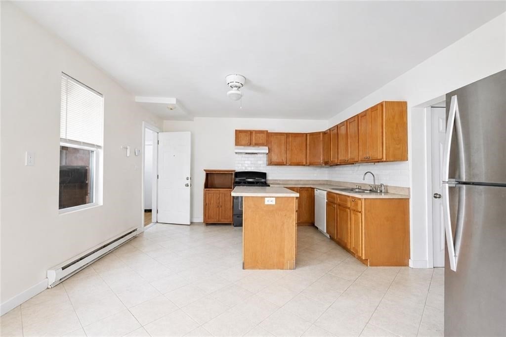 414 Rathbun St # 5