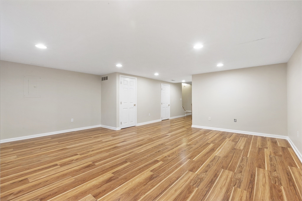 56 John Dr # 56