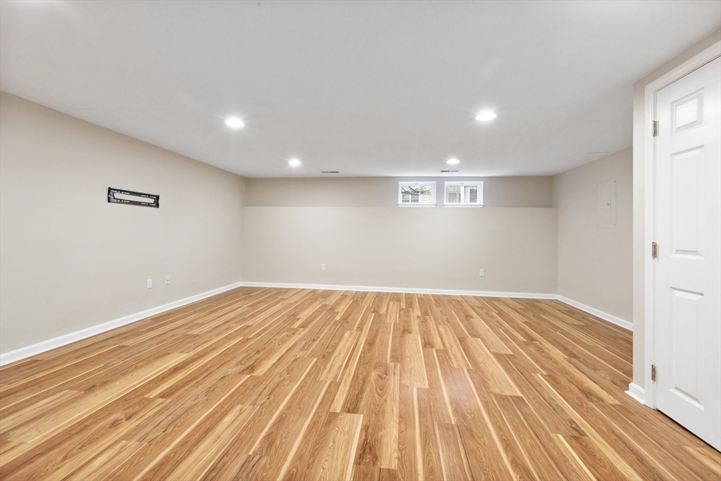 56 John Dr # 56