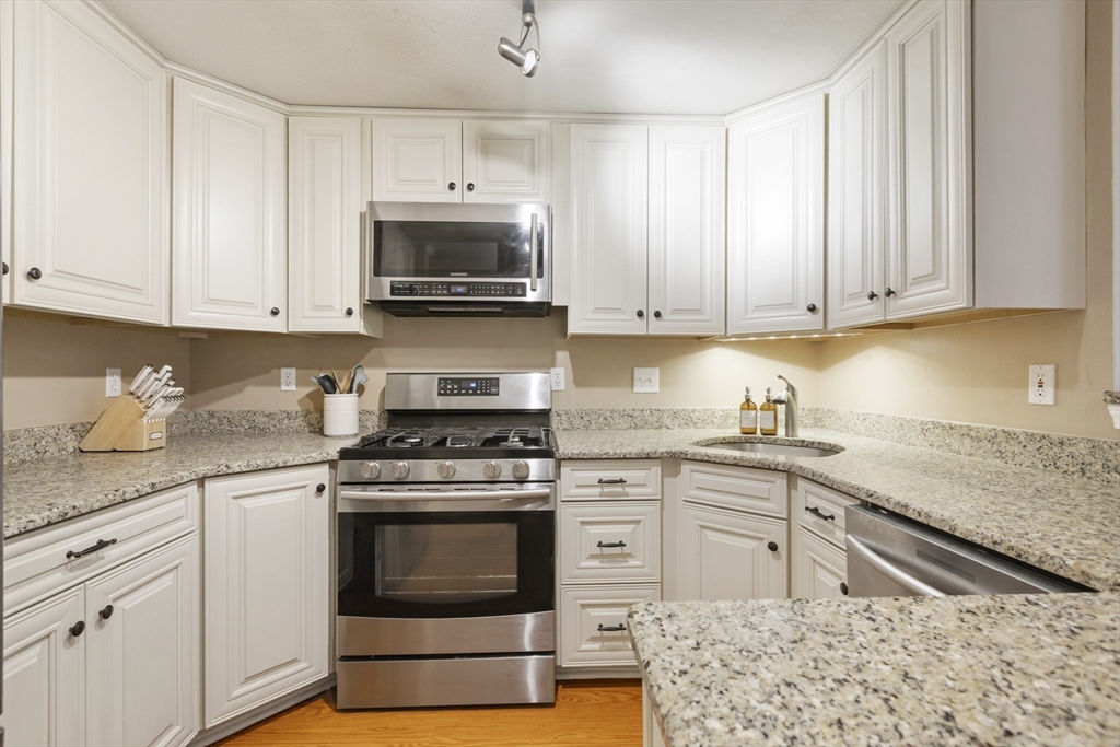 56 John Dr # 56