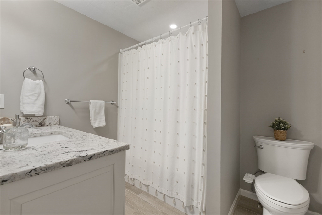 56 John Dr # 56