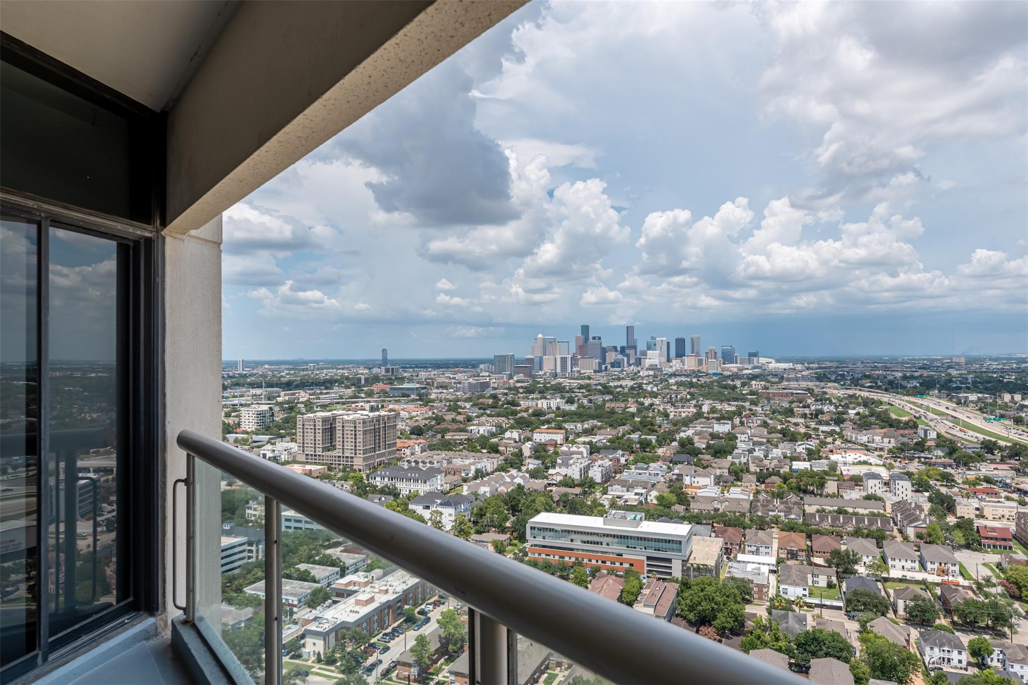 1701 Hermann Drive # 34L