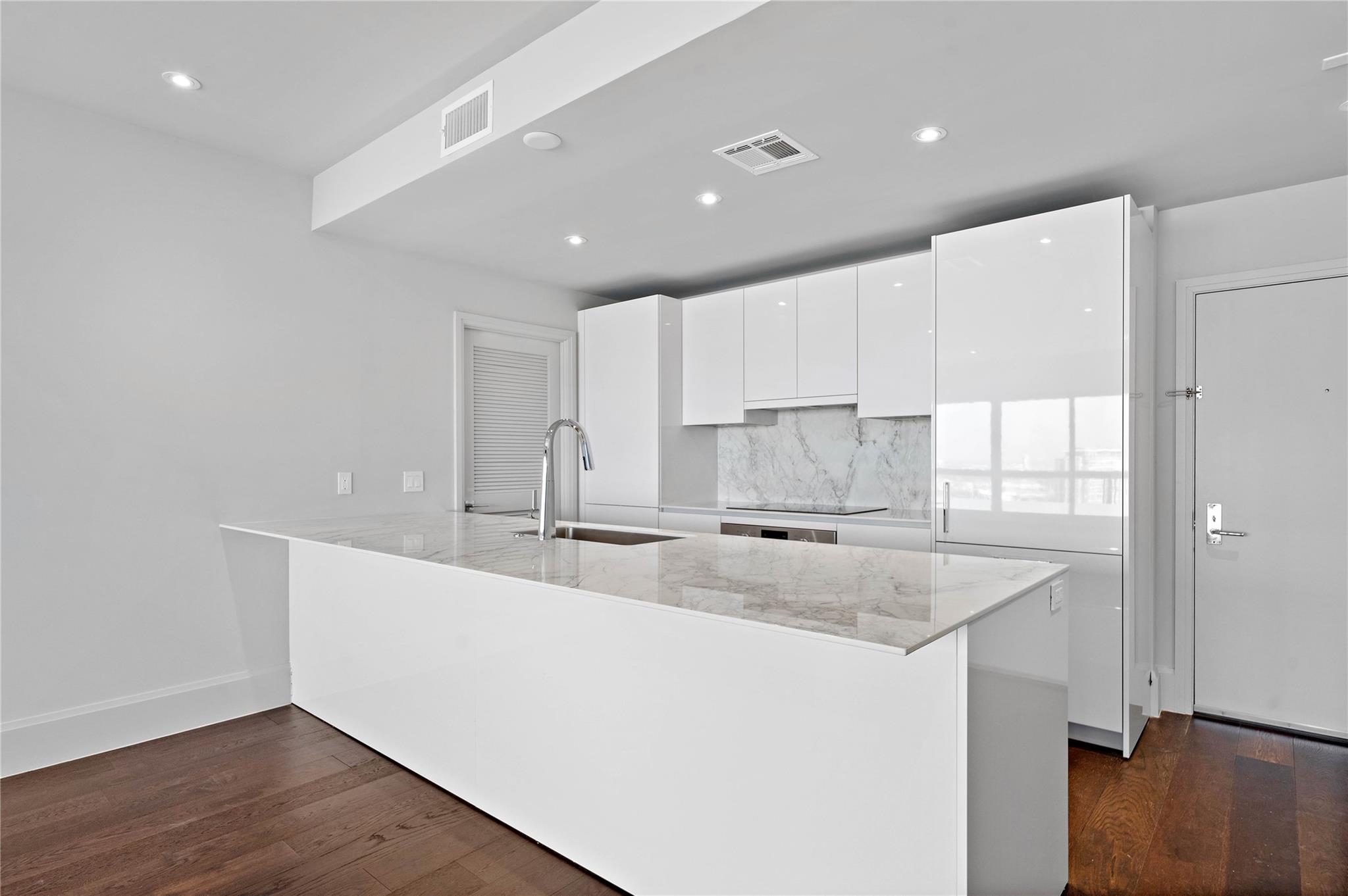 1701 Hermann Drive # 30D