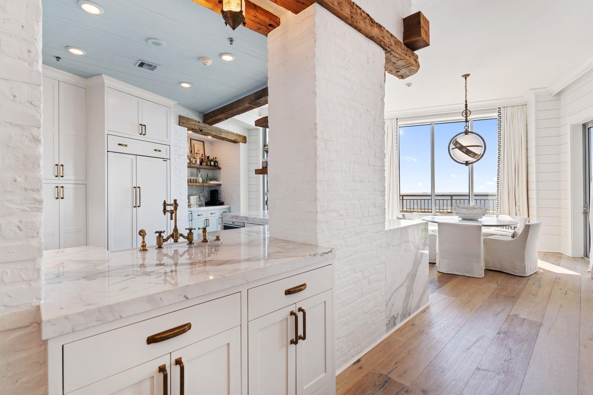 801 E Beach Drive Unit: TW2606