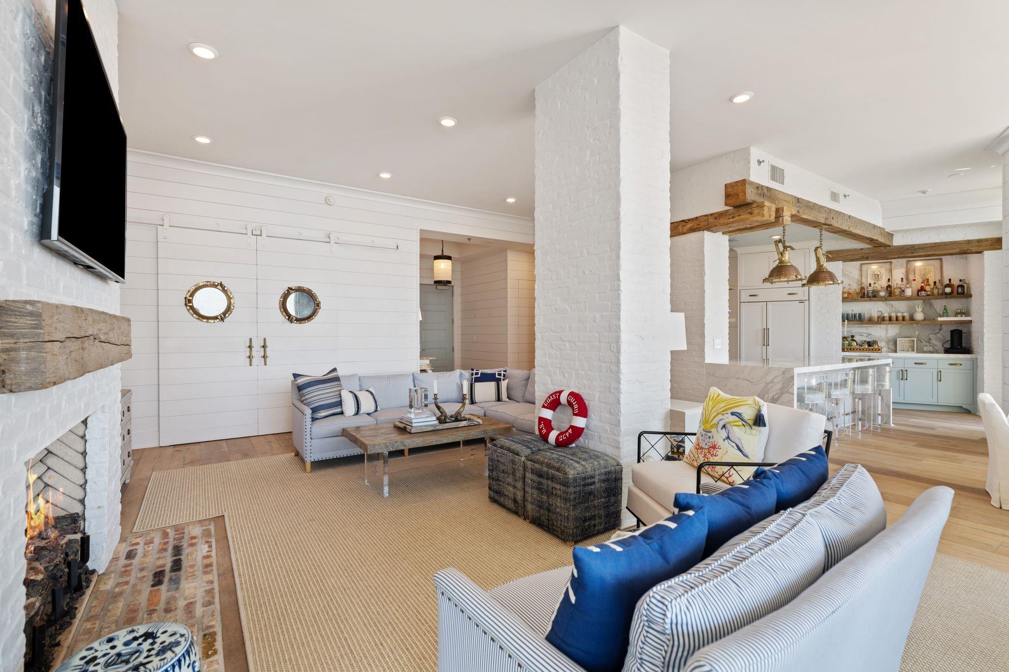801 E Beach Drive Unit: TW2606