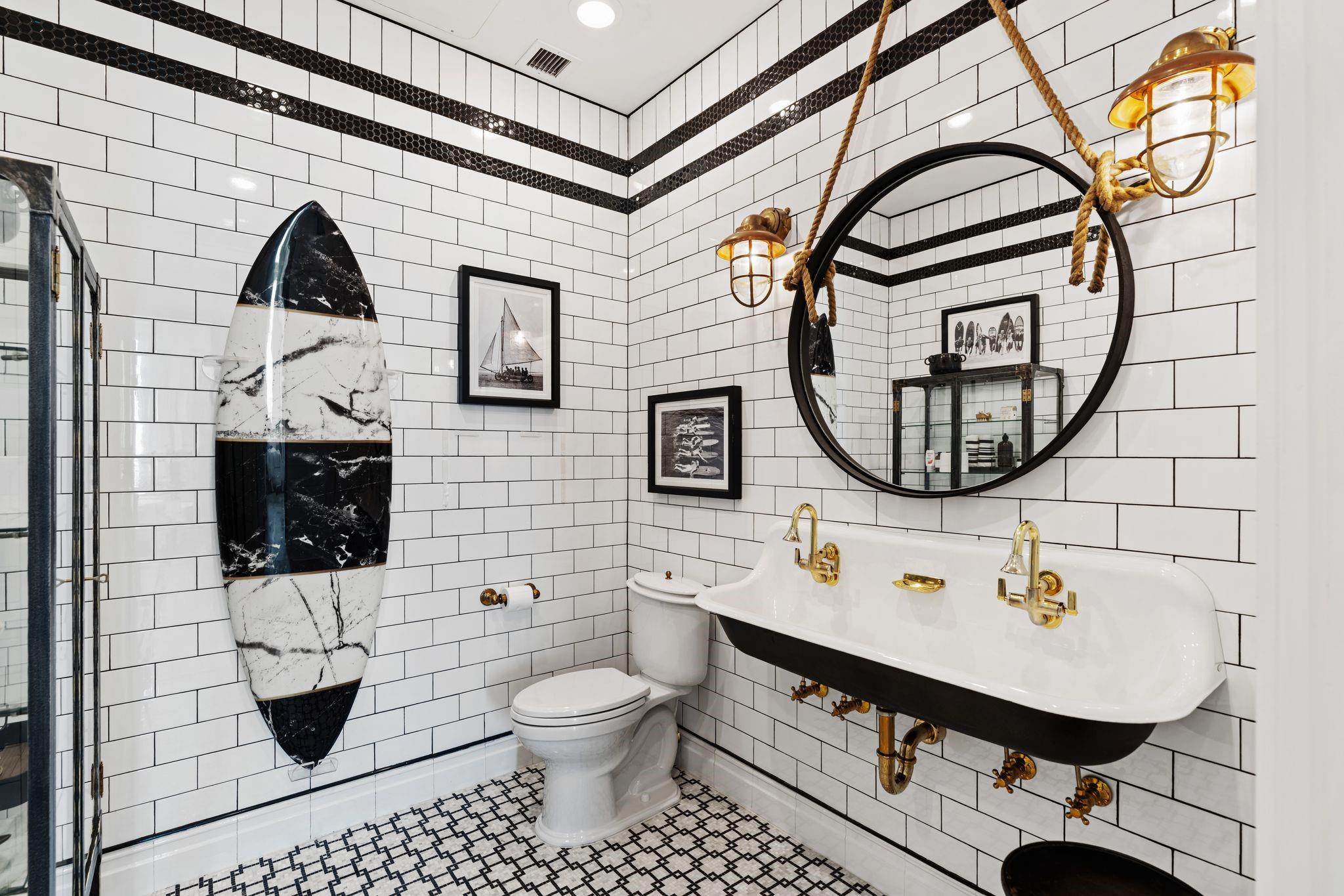 801 E Beach Drive Unit: TW2606