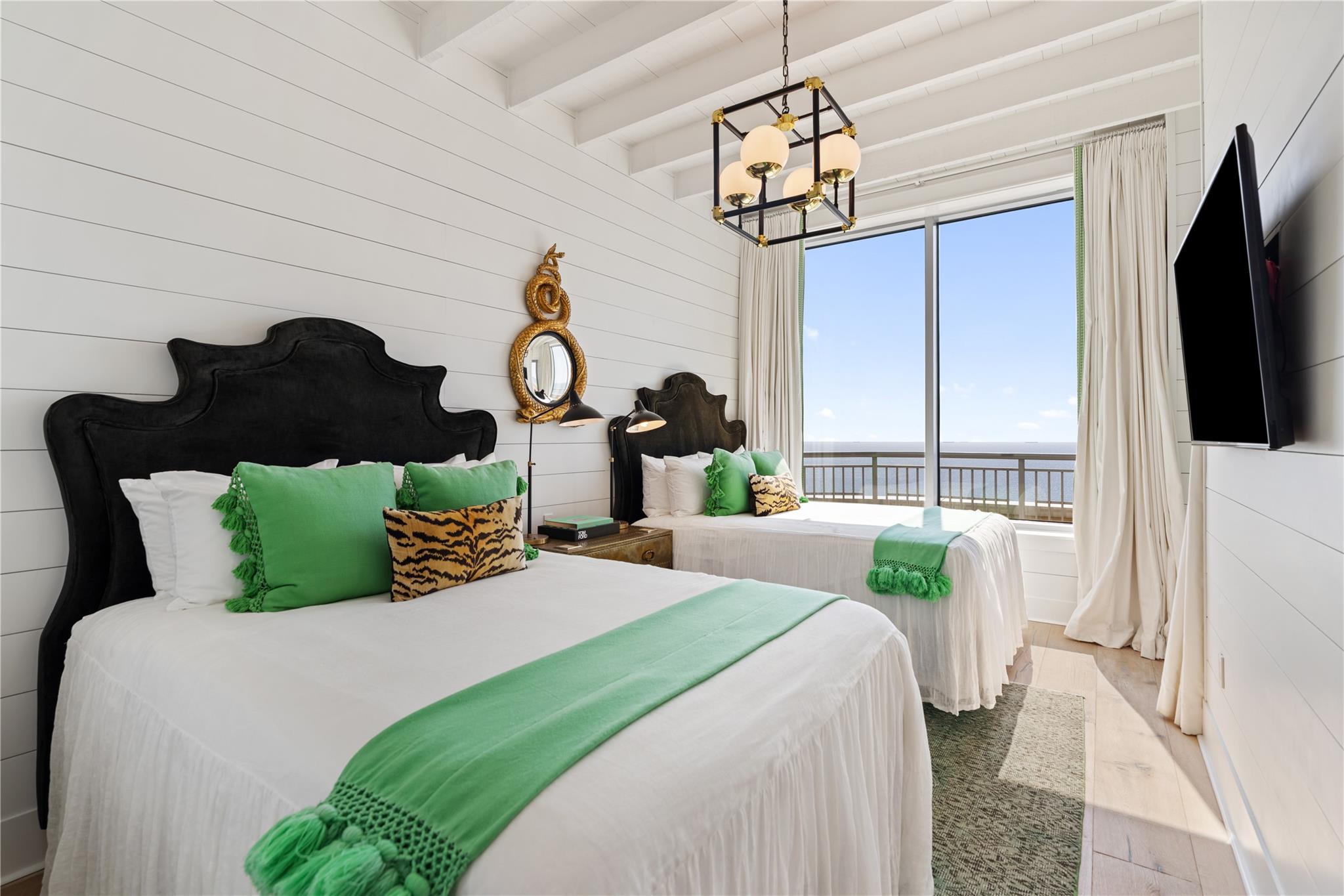 801 E Beach Drive Unit: TW2606