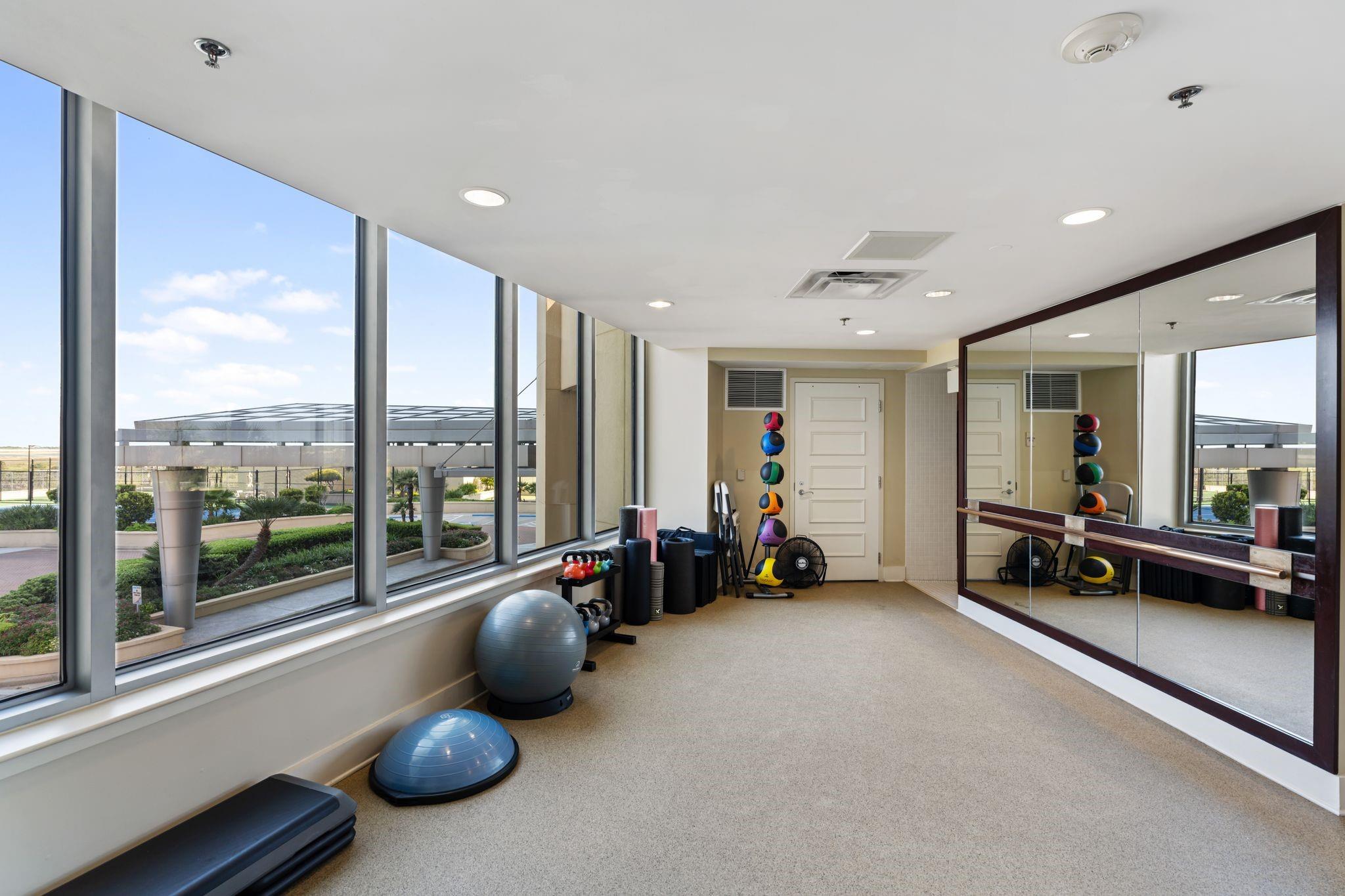 801 E Beach Drive Unit: TW2606