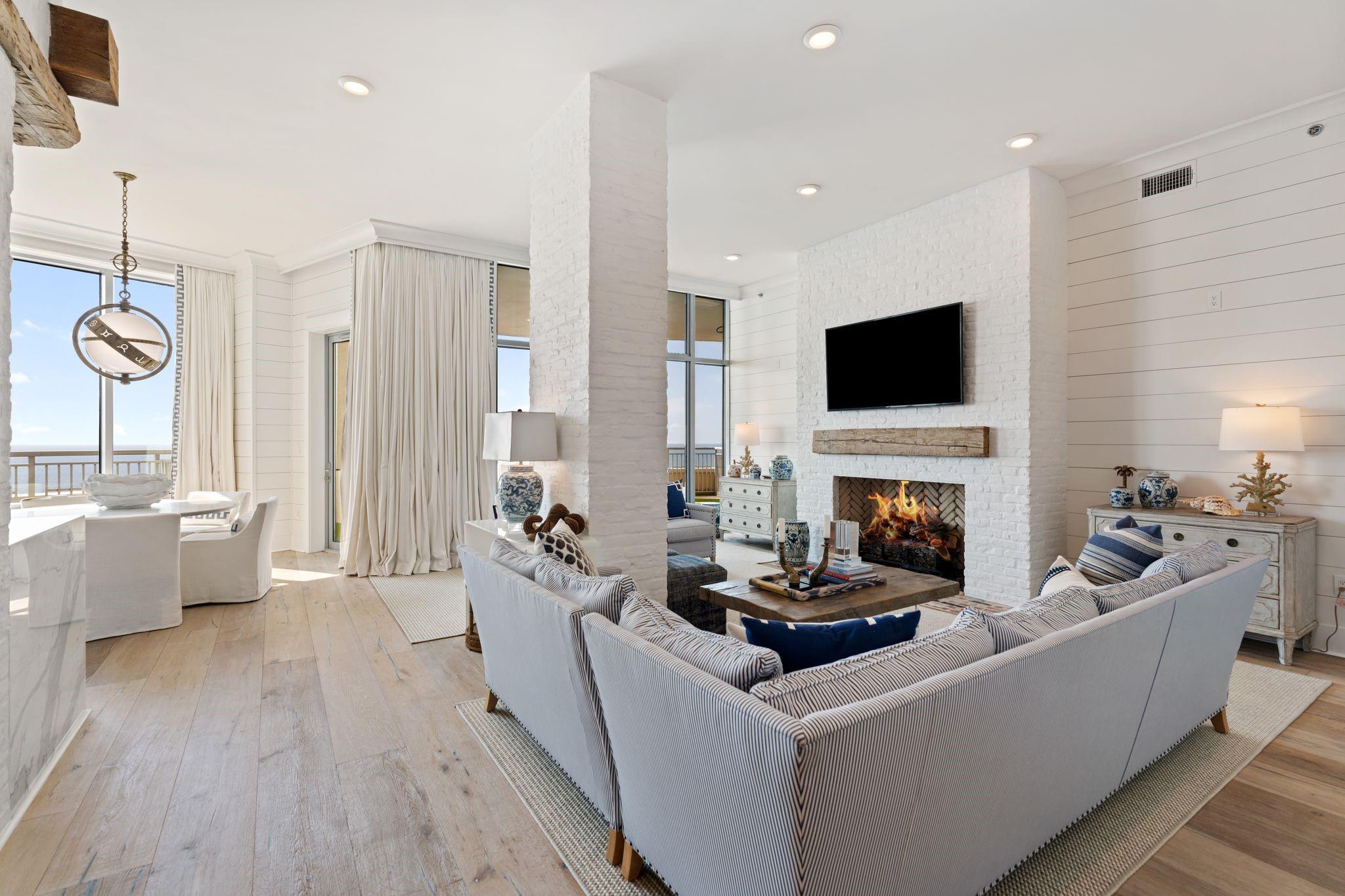801 E Beach Drive Unit: TW2606