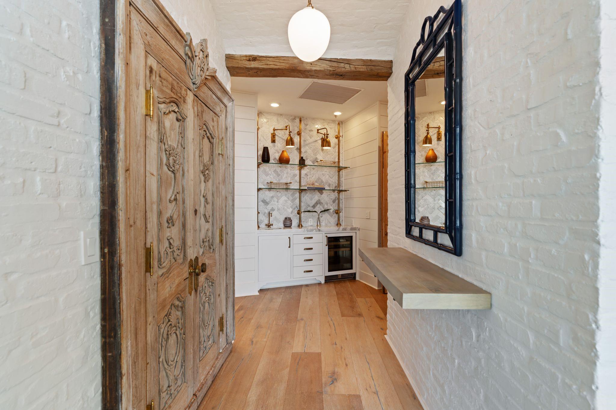 801 E Beach Drive Unit: TW2606