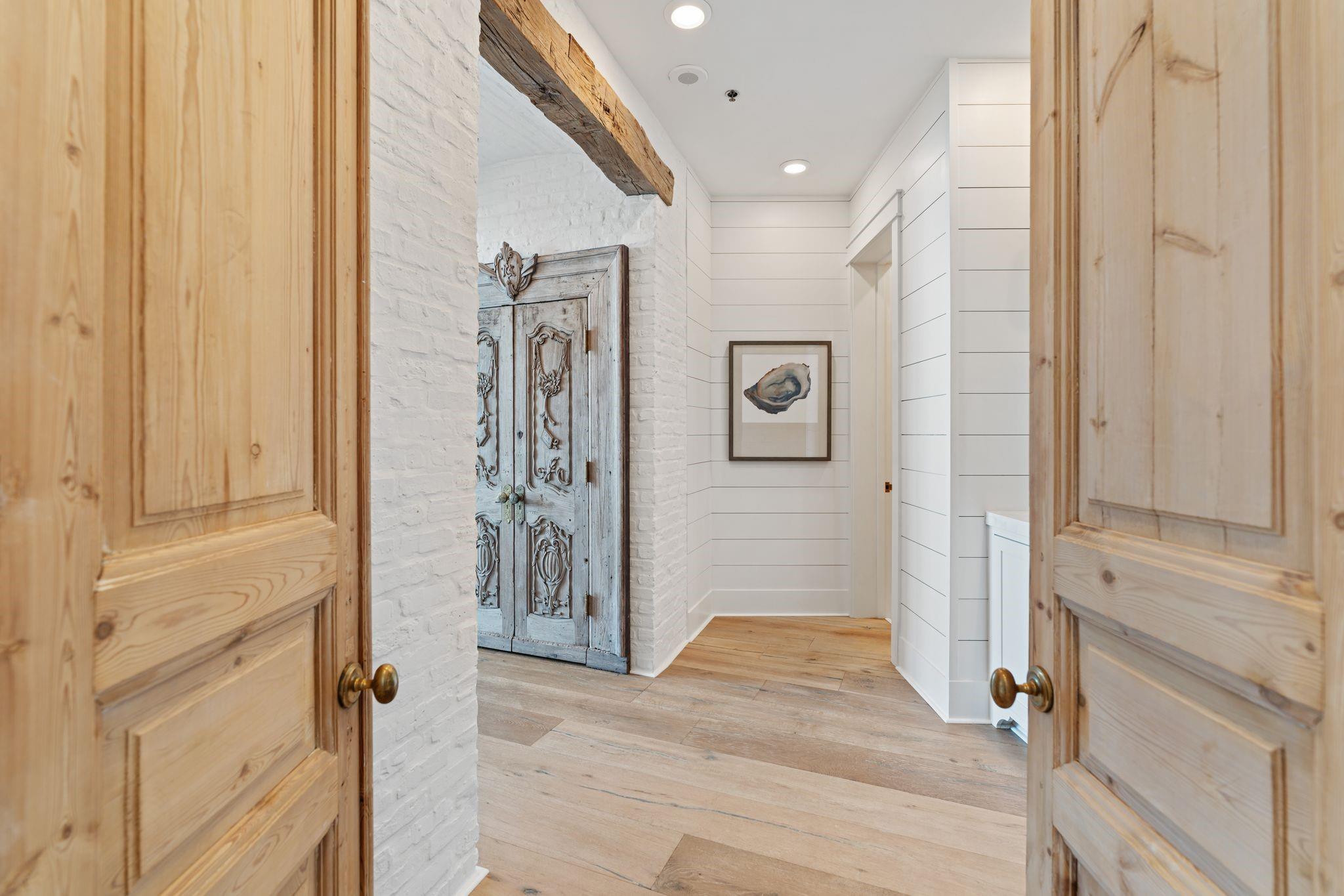 801 E Beach Drive Unit: TW2606