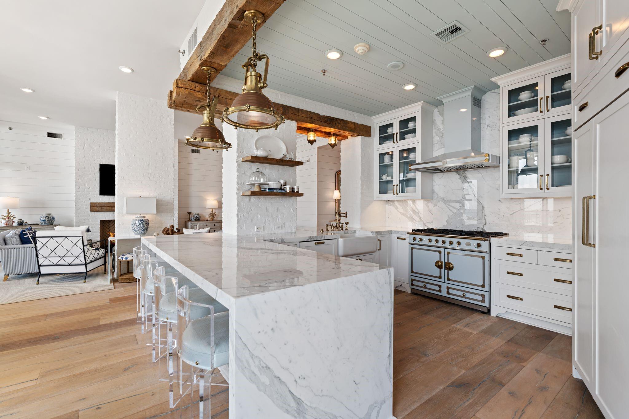 801 E Beach Drive Unit: TW2606