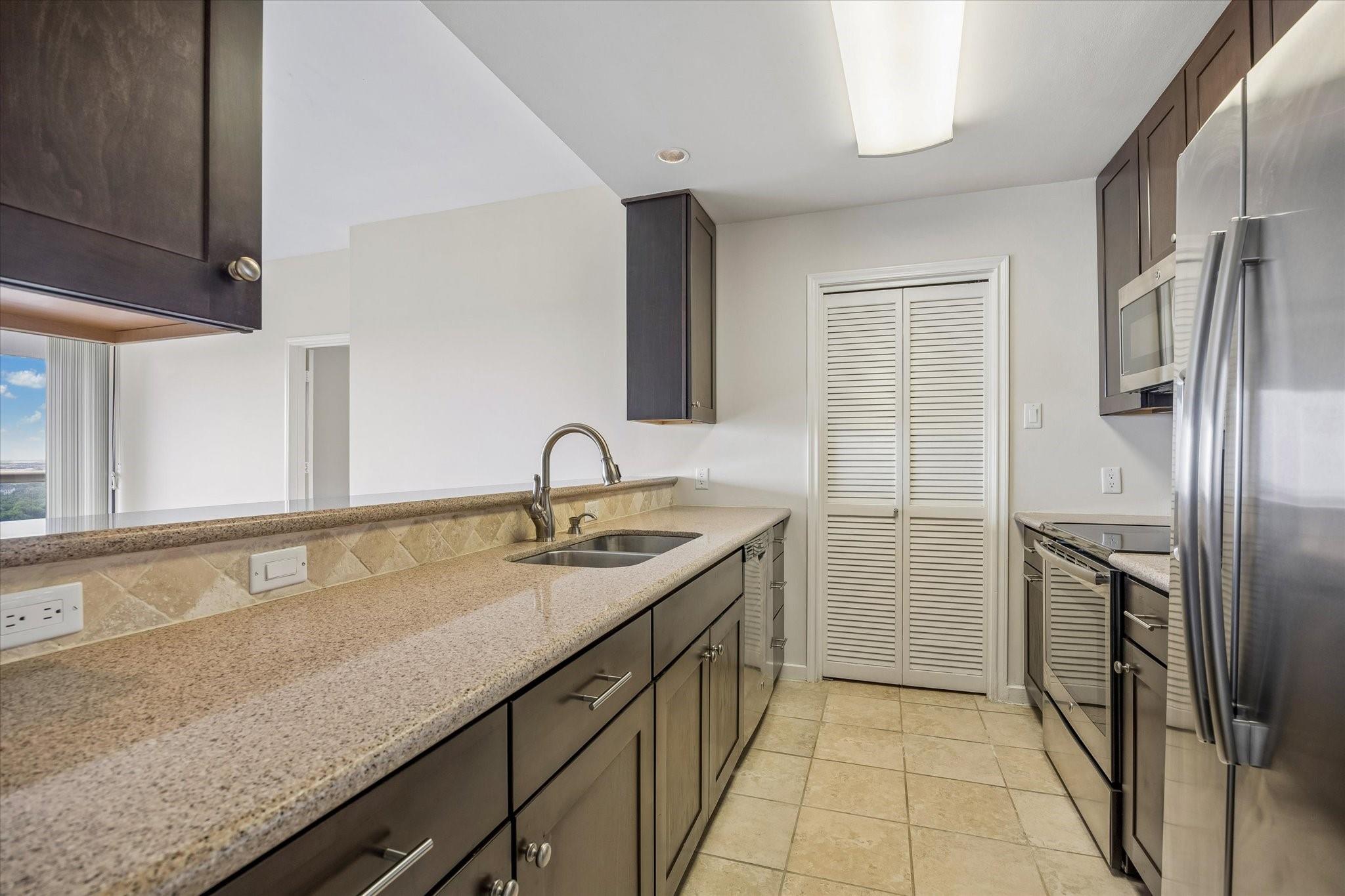 1701 Hermann Drive # 17D