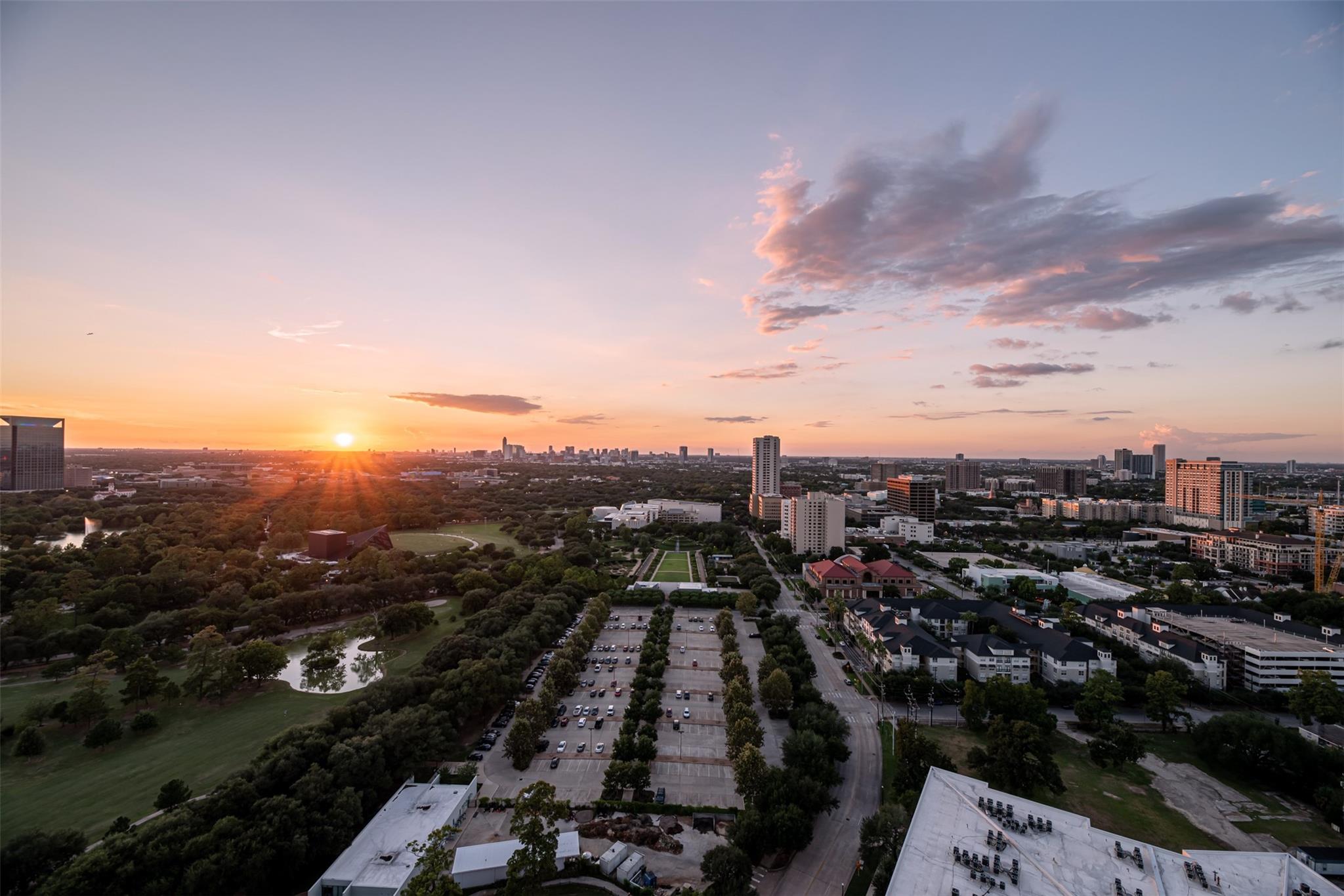 1701 Hermann Drive Drive Unit: 27CE