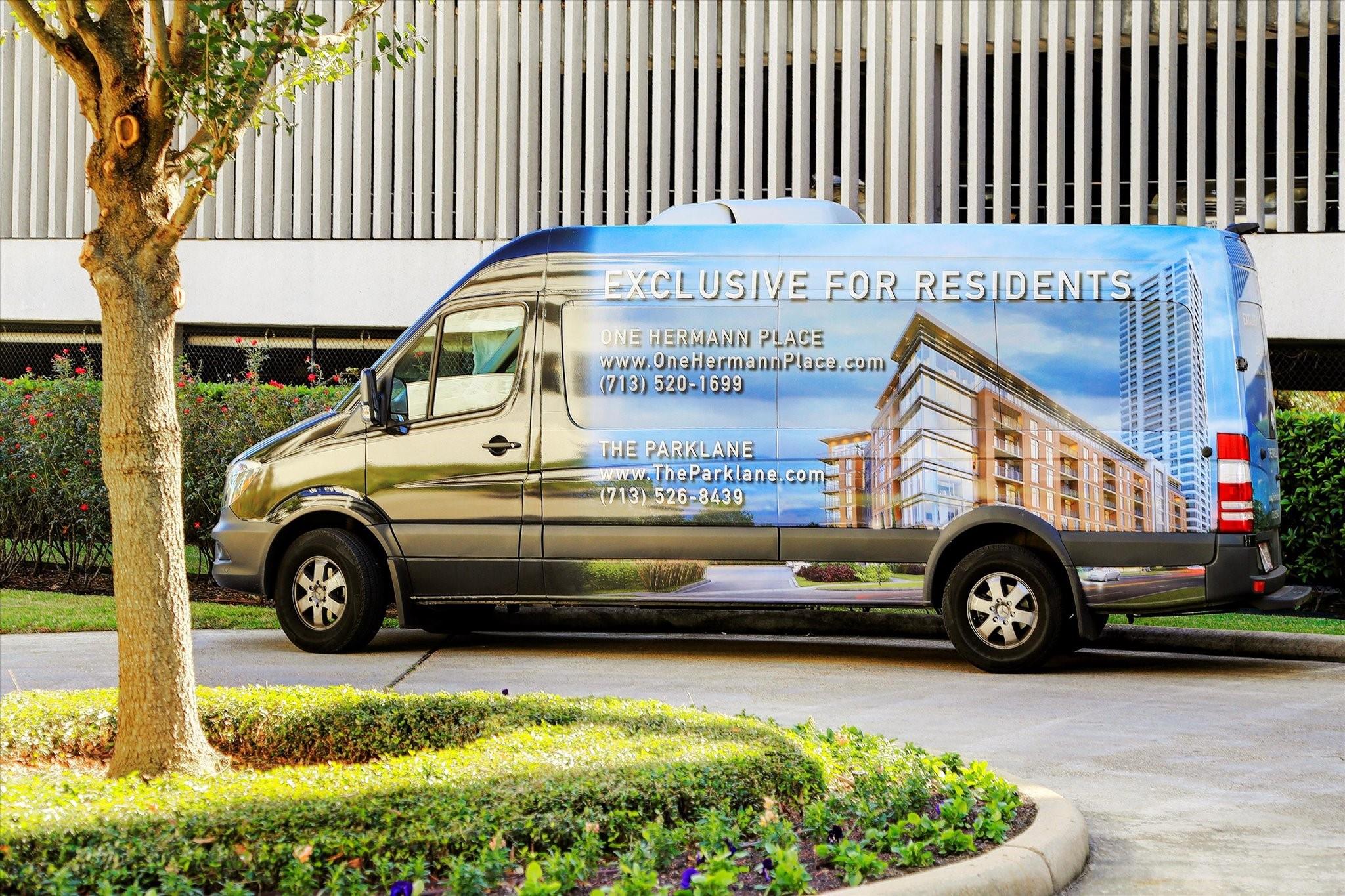 1701 Hermann Drive Drive Unit: 27CE