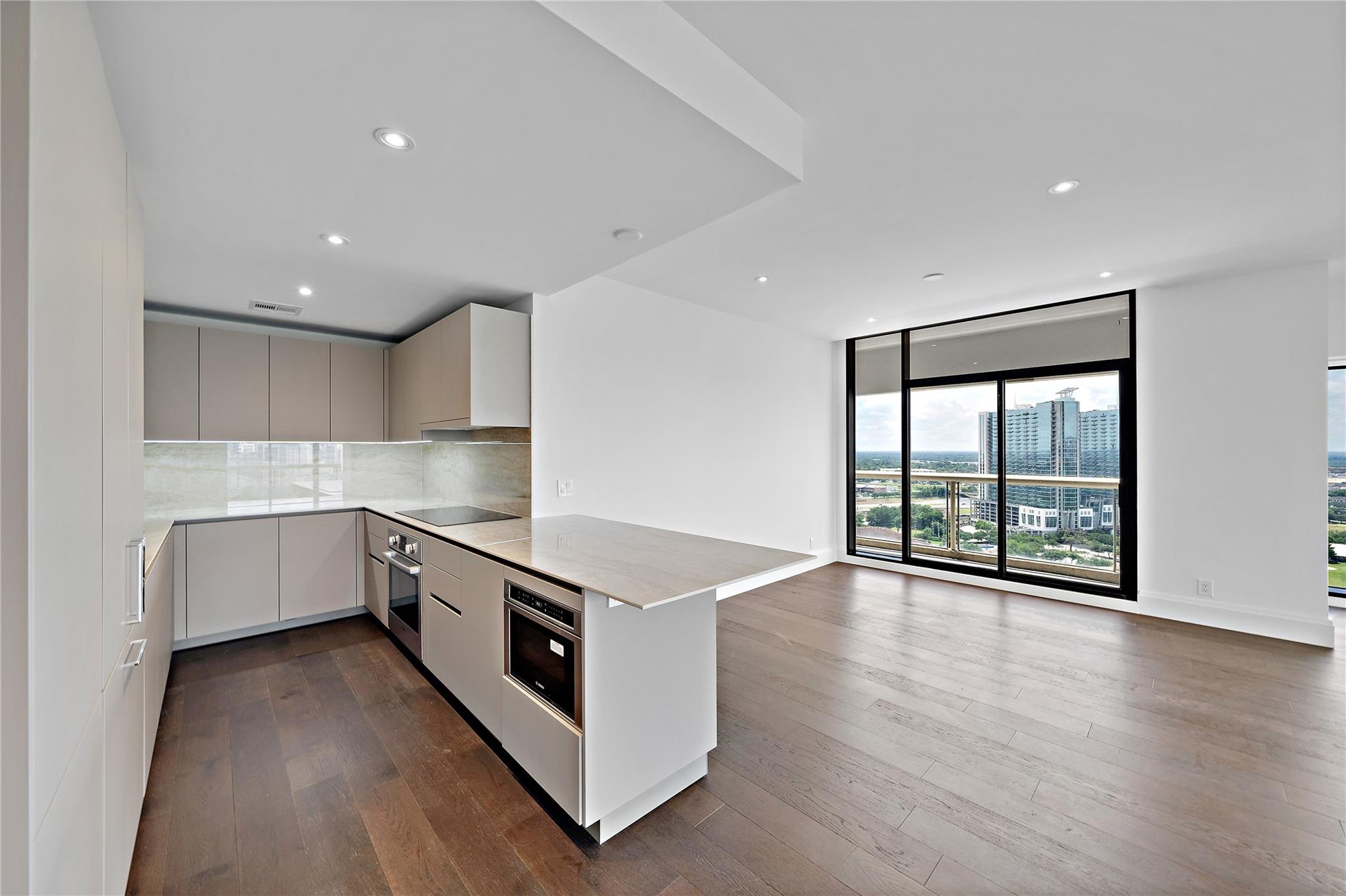 1701 Hermann Drive # 21F
