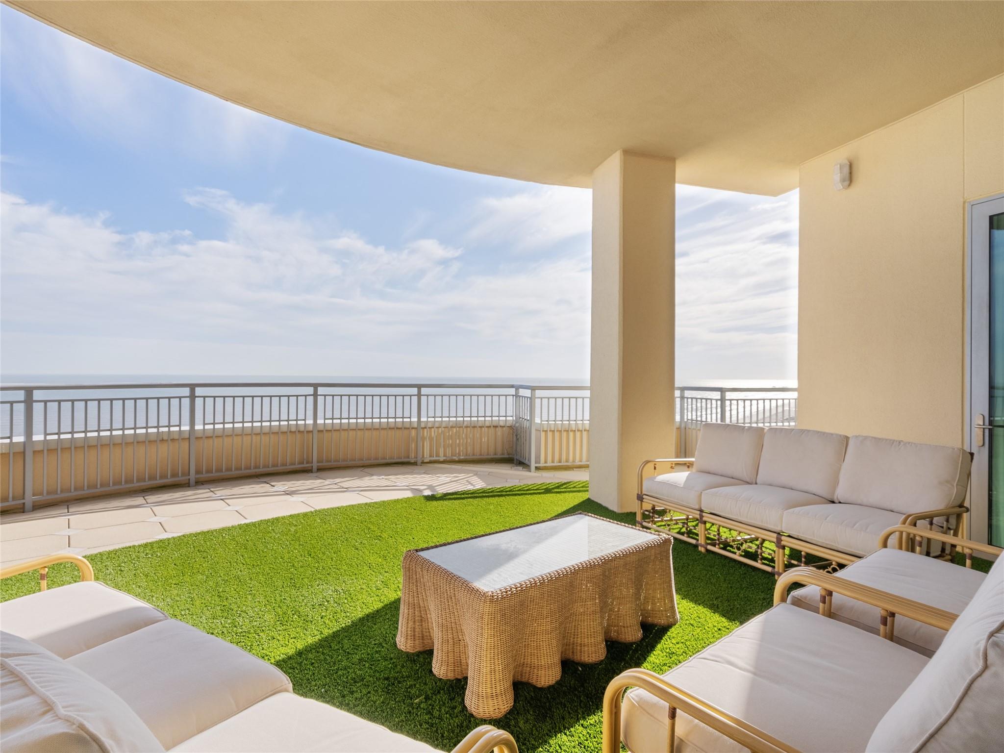 801 E Beach Drive Unit: TW2606