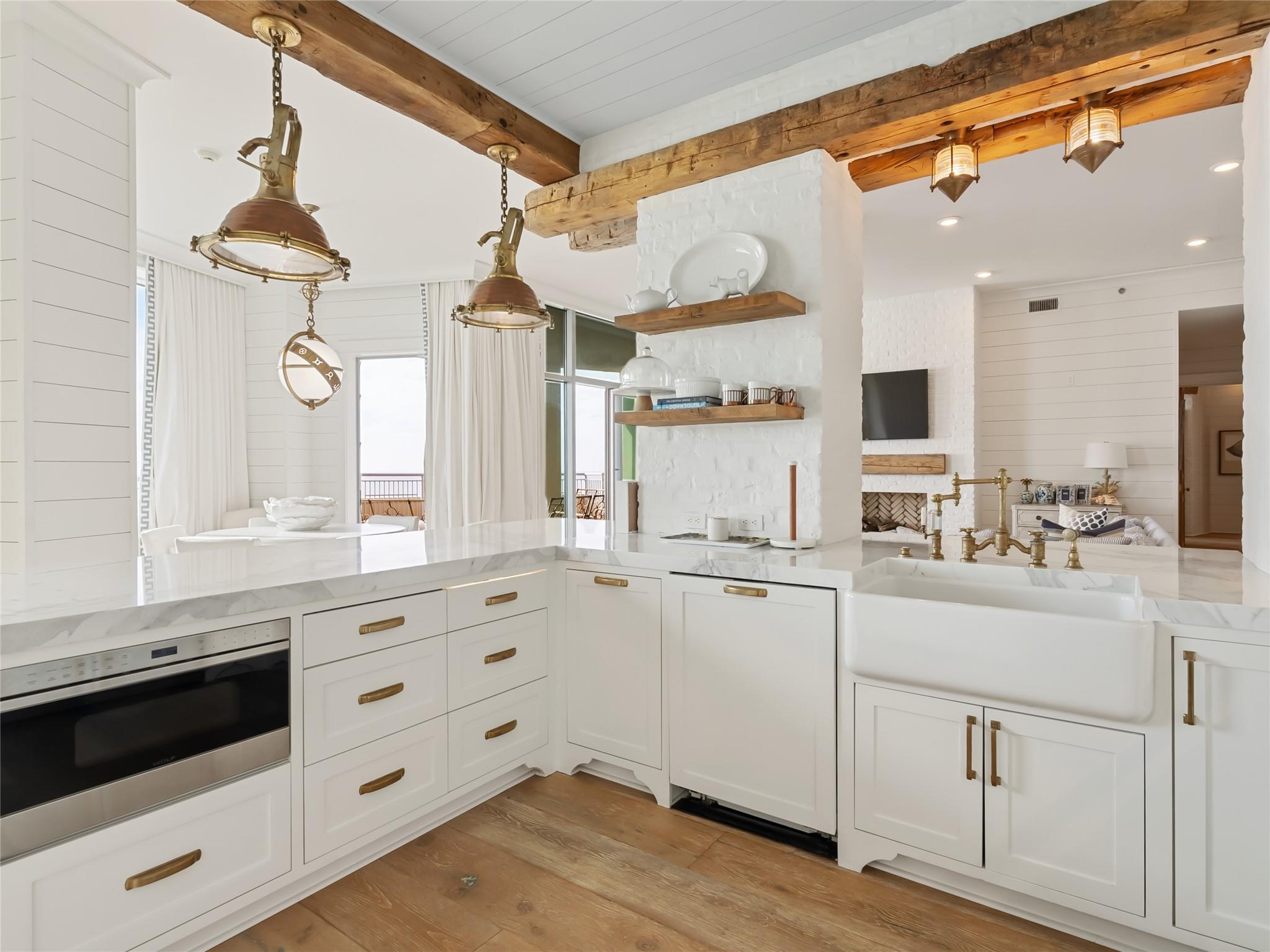 801 E Beach Drive Unit: TW2606