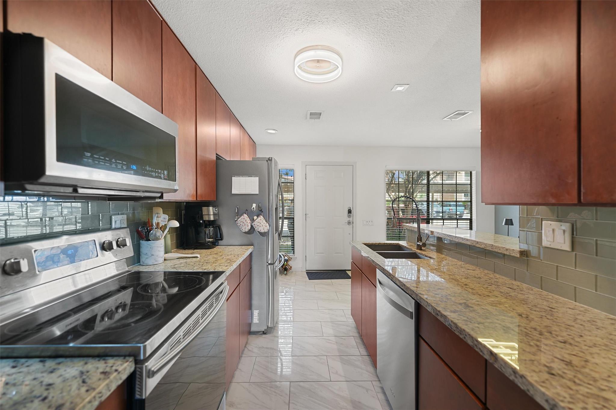 1860 White Oak Drive # 367