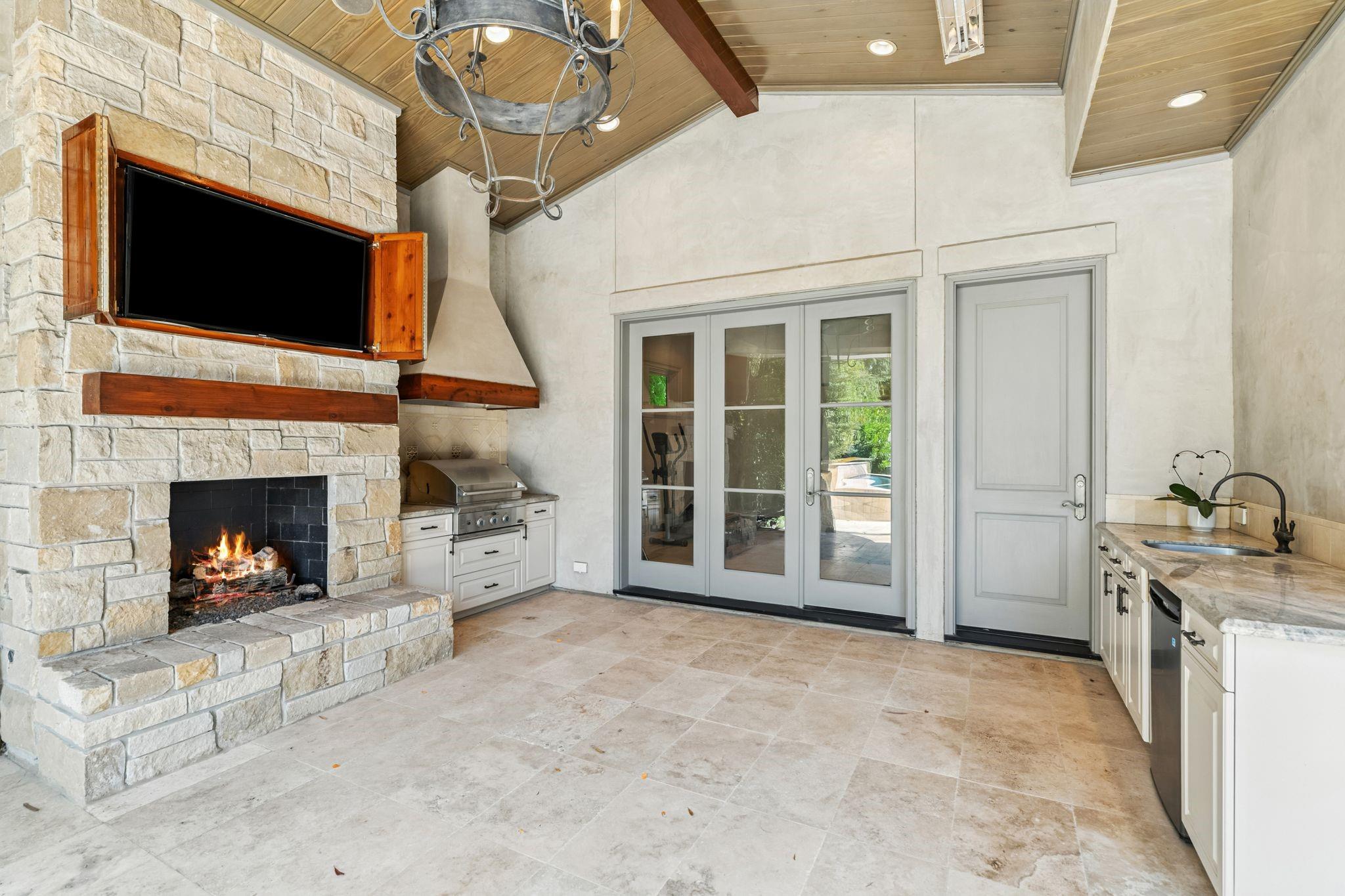 846 Oak Valley Drive