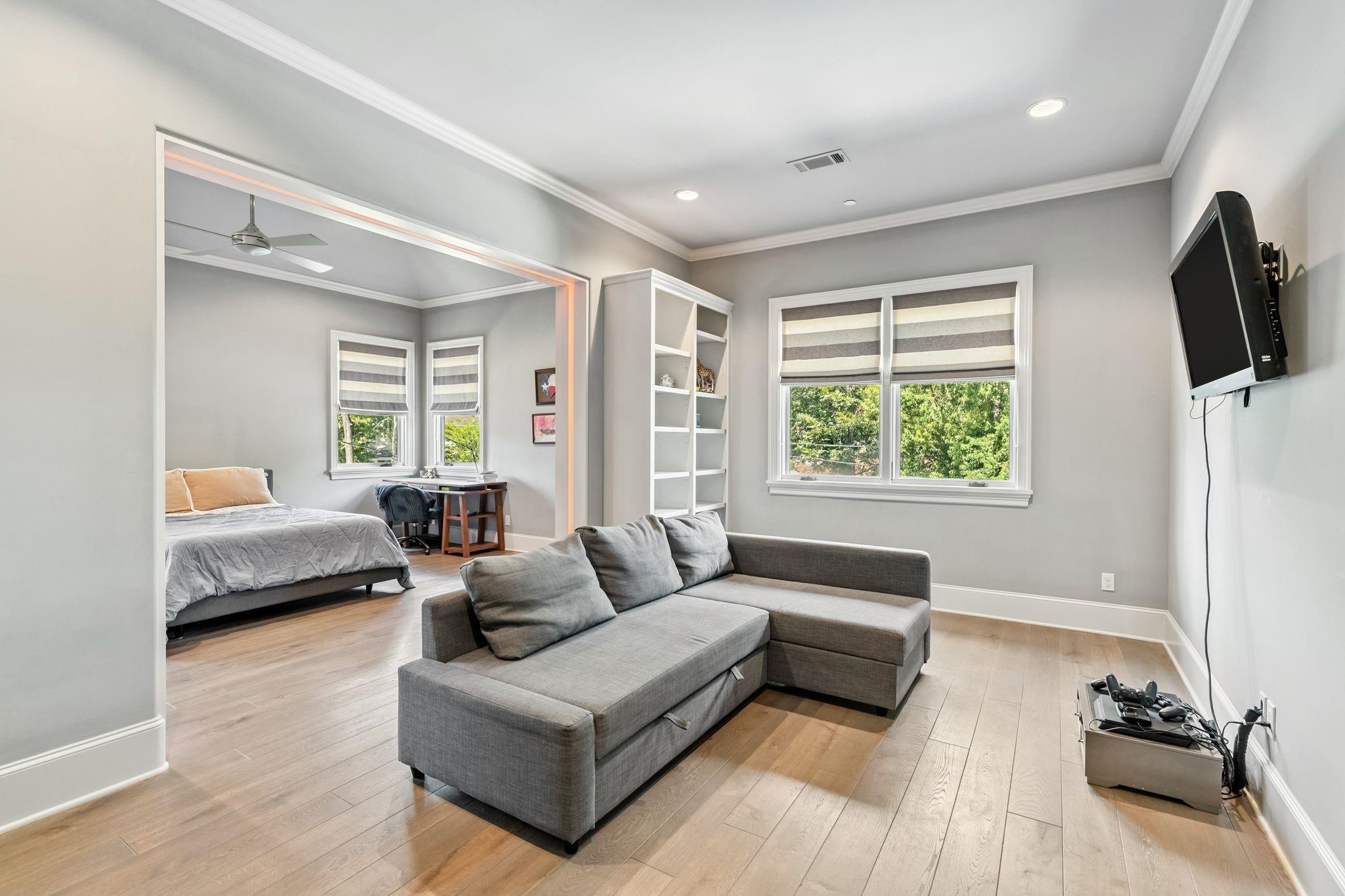 846 Oak Valley Drive