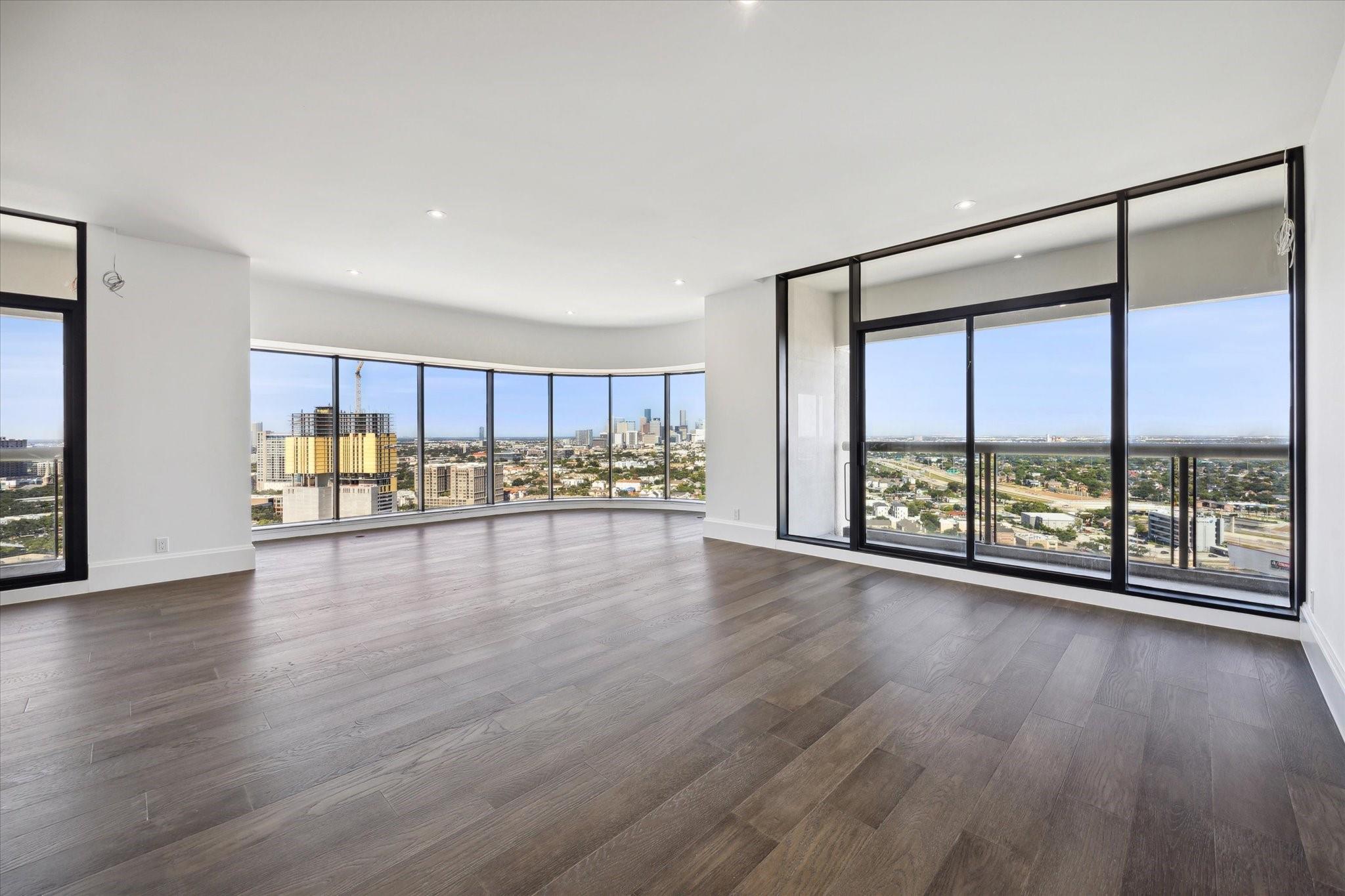 1701 Hermann Drive Drive Unit: 27CE