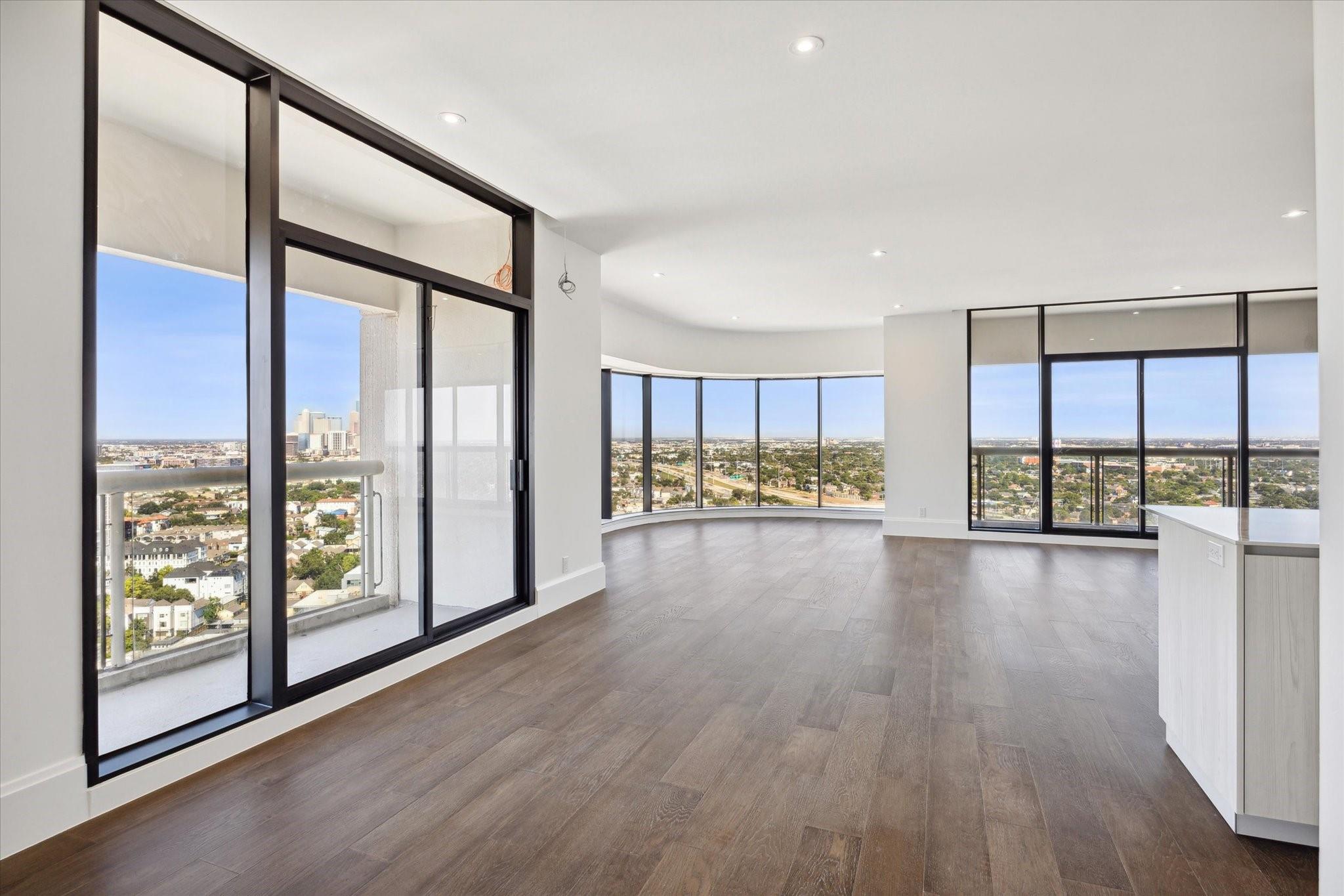 1701 Hermann Drive Drive Unit: 27CE