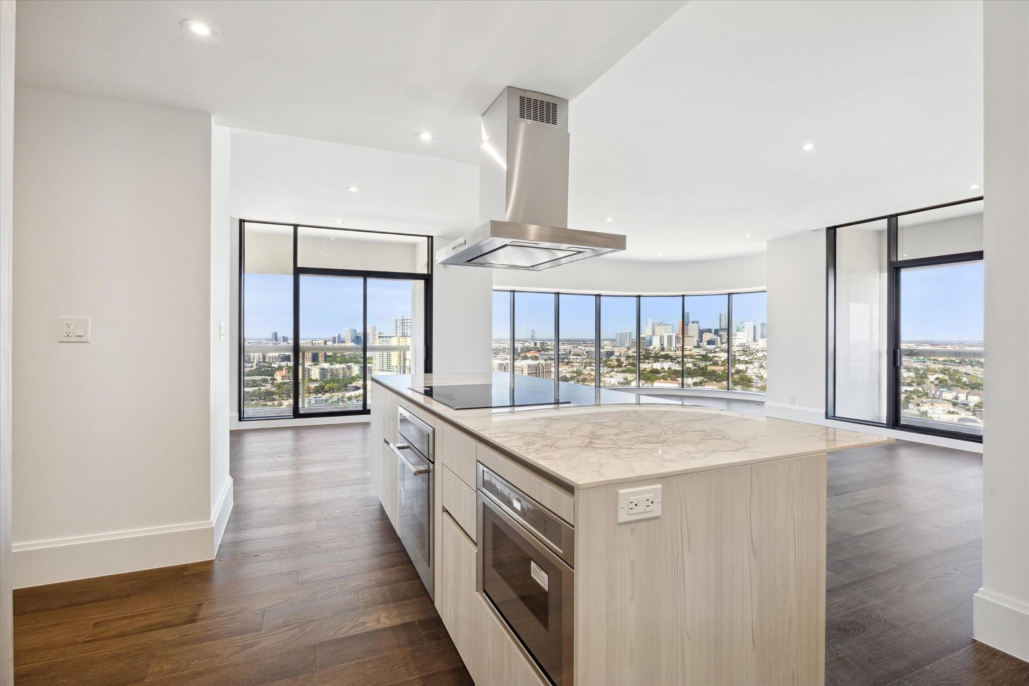 1701 Hermann Drive Drive Unit: 27CE