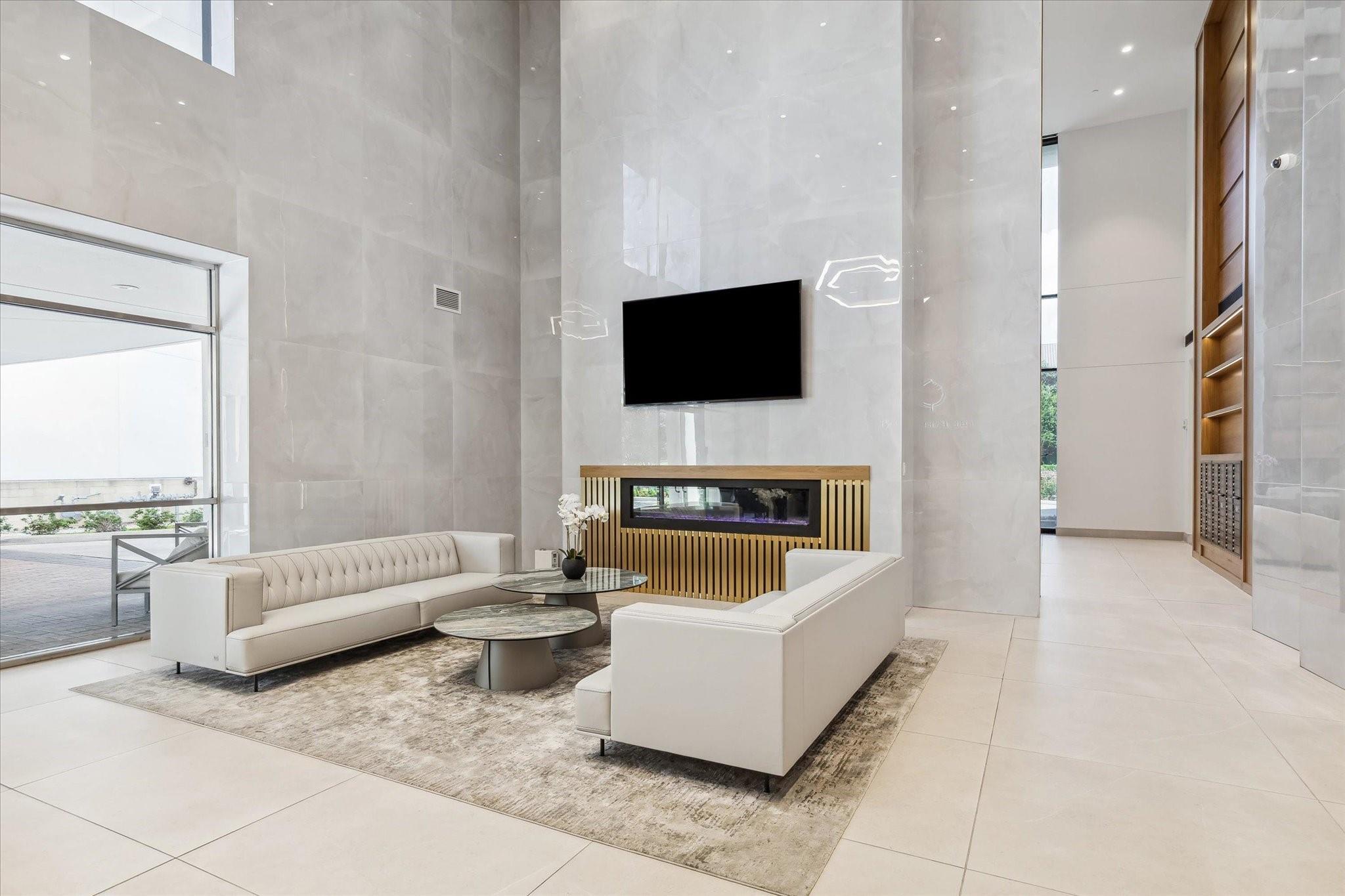 1701 Hermann Drive Drive Unit: 27CE