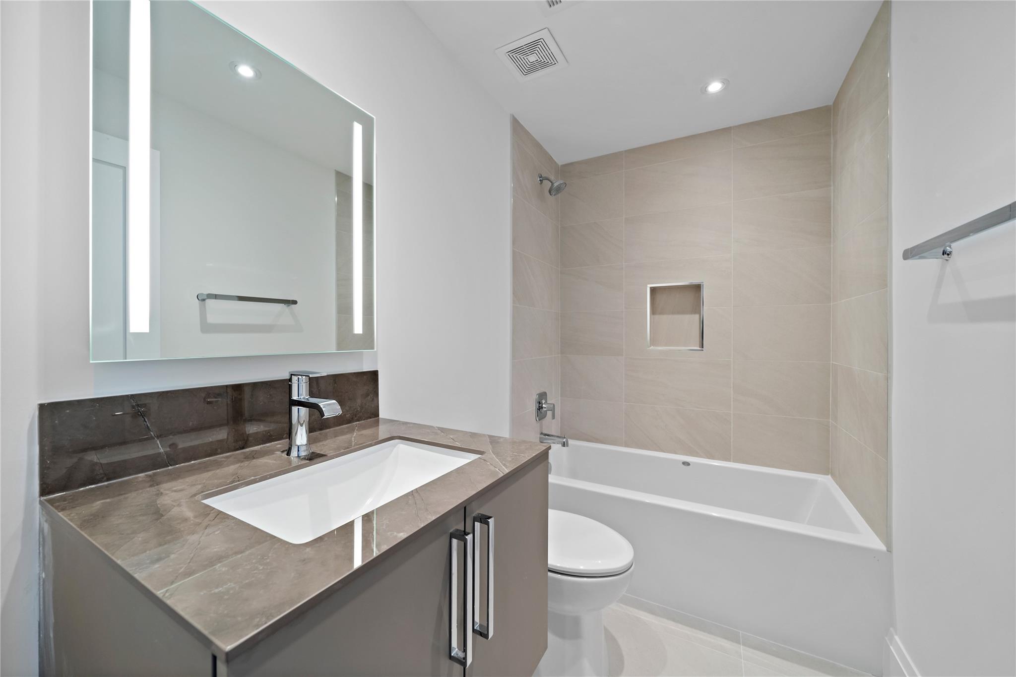 1701 Hermann Drive # 21F