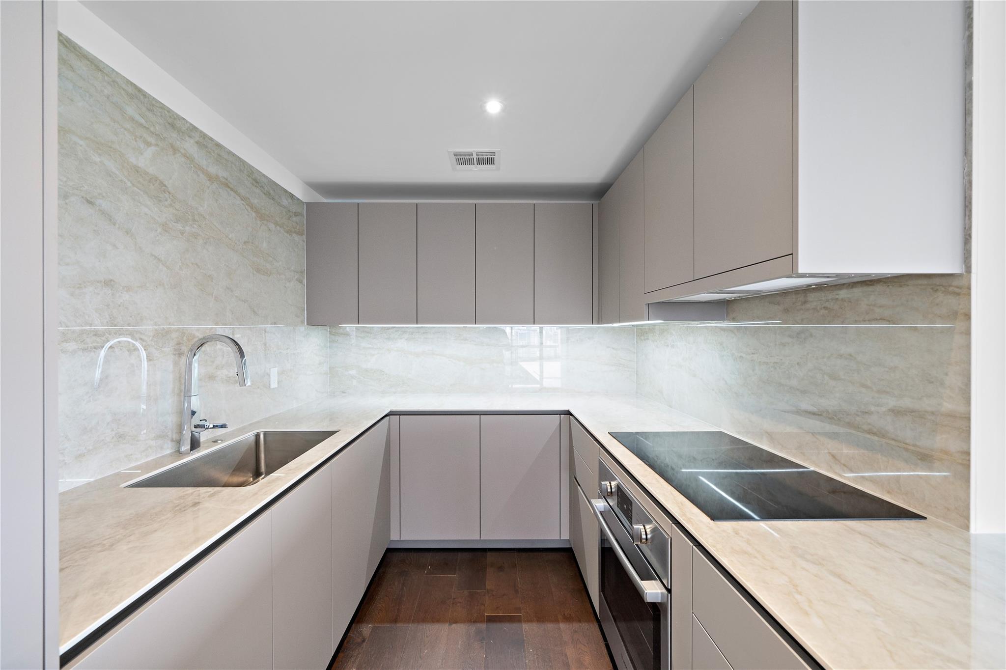 1701 Hermann Drive # 21F