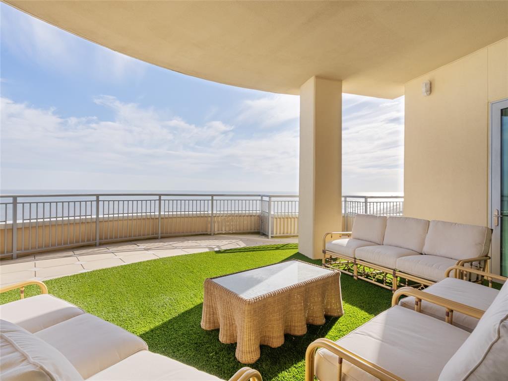 801 E Beach Drive Unit: TW2606