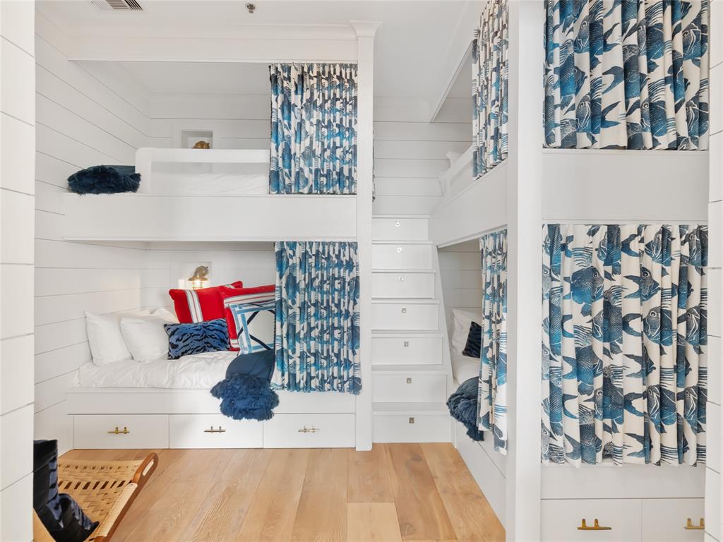 801 E Beach Drive Unit: TW2606