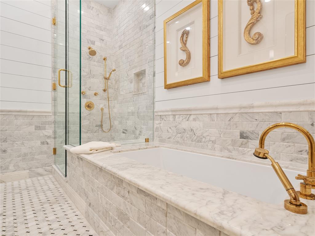 801 E Beach Drive Unit: TW2606
