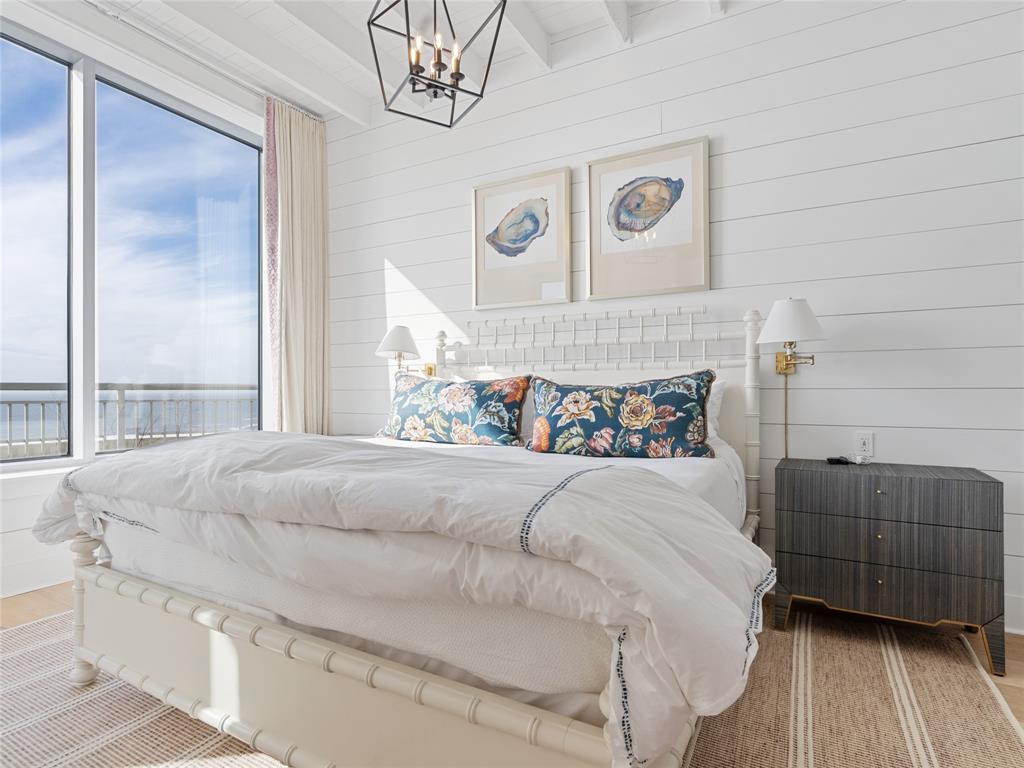 801 E Beach Drive Unit: TW2606