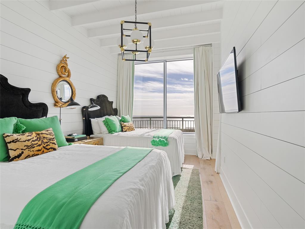801 E Beach Drive Unit: TW2606