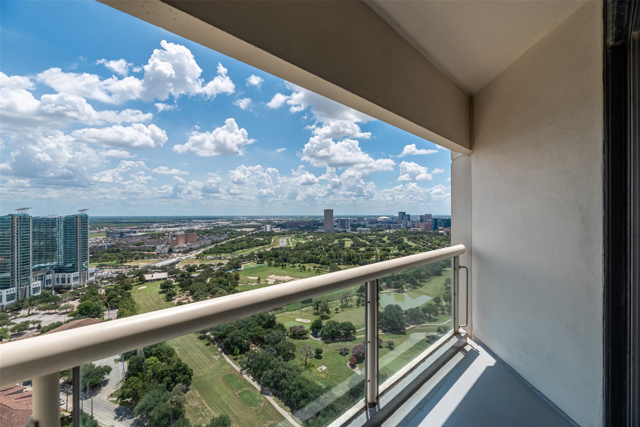 1701 Hermann Drive # 34L