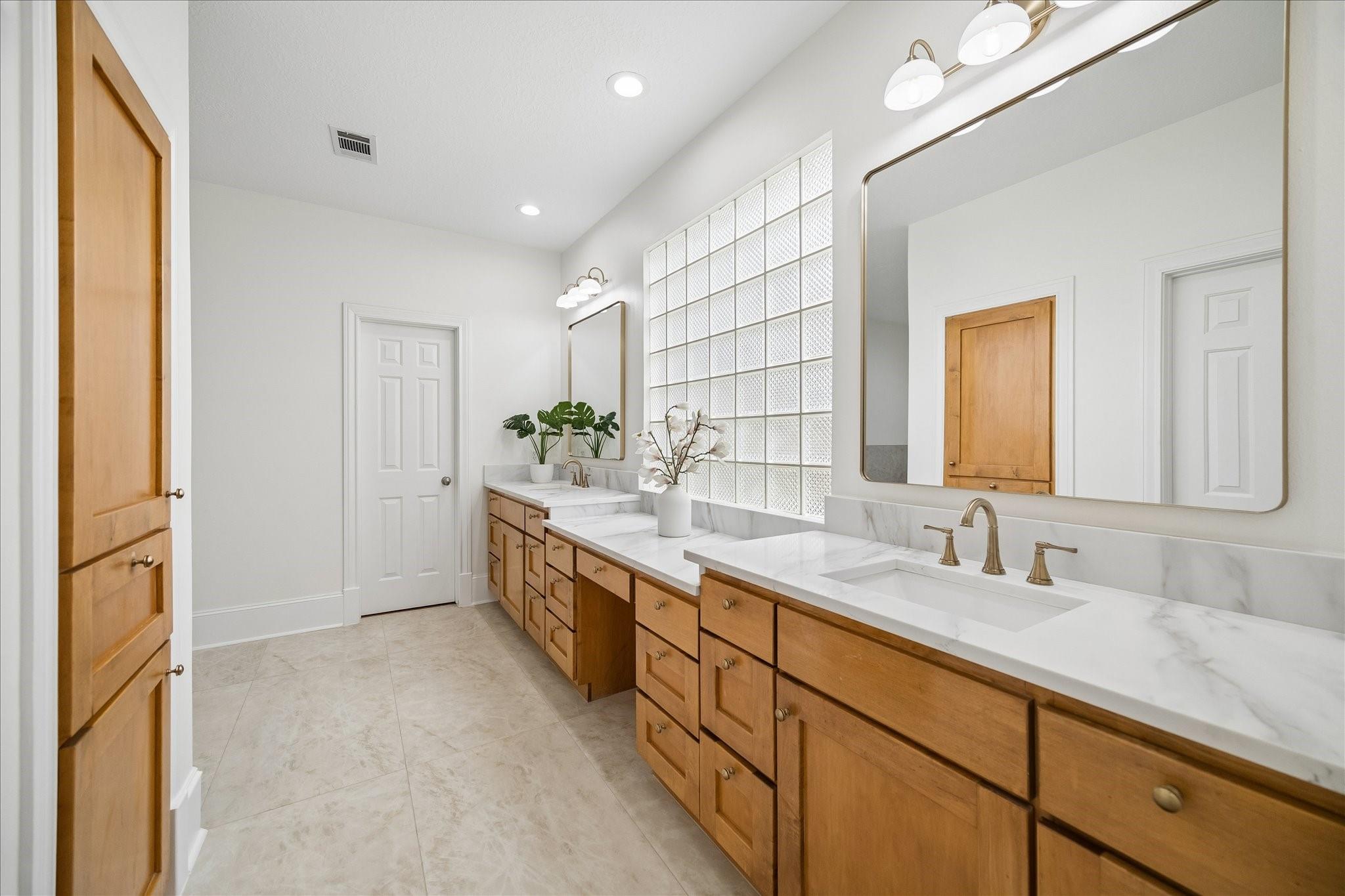 721 W 41st Street
