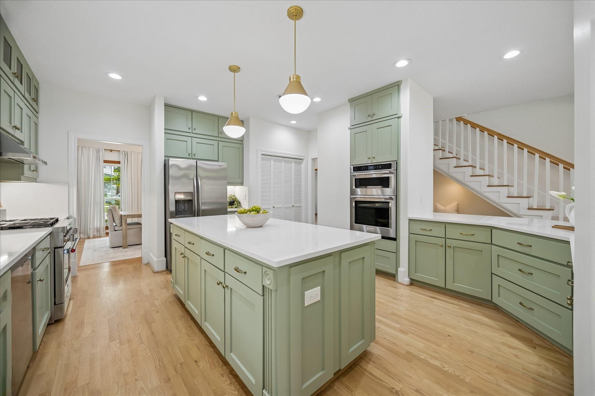 721 W 41st Street