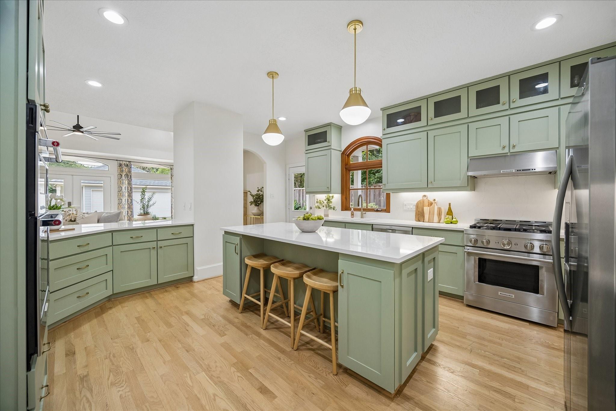 721 W 41st Street