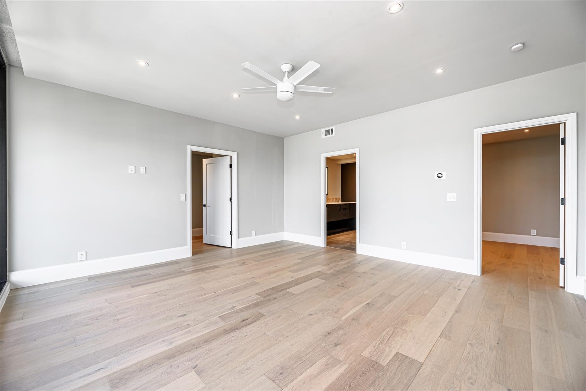 1701 Hermann Drive Unit: 26AB