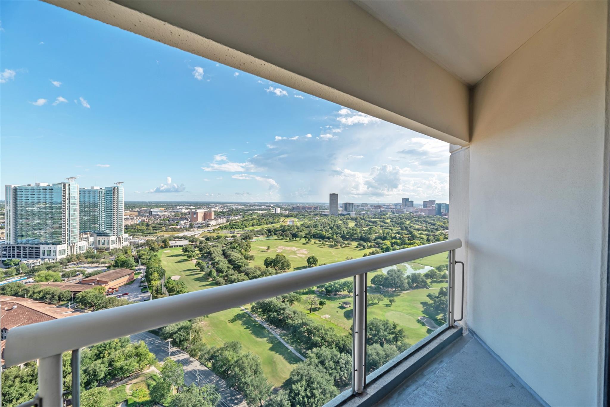 1701 Hermann Drive Unit: 26AB