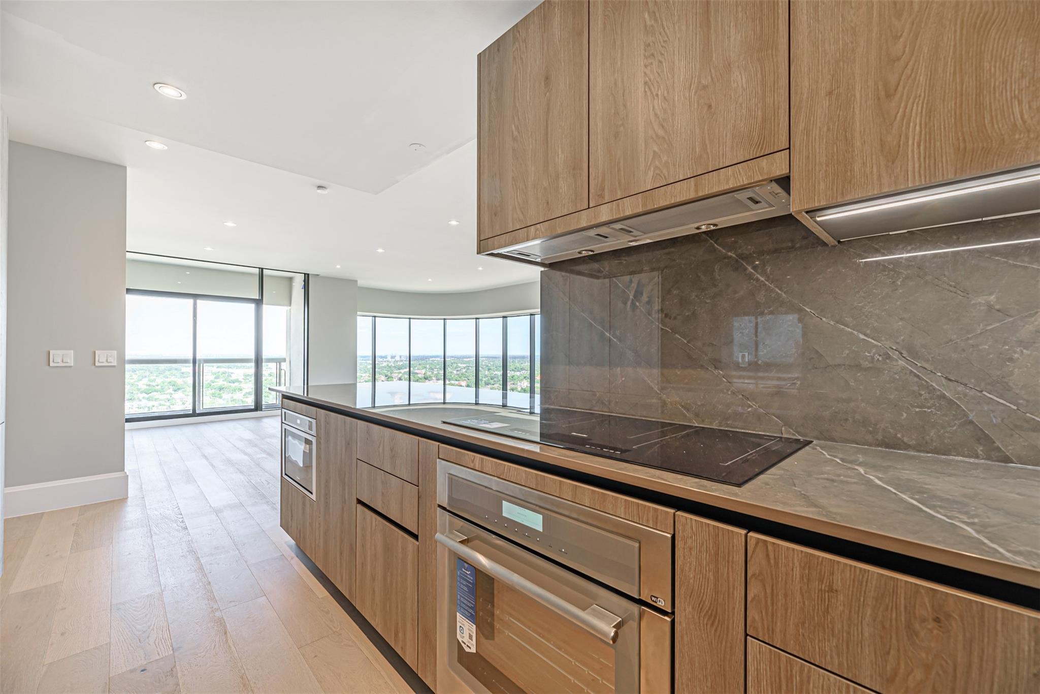1701 Hermann Drive Unit: 26AB